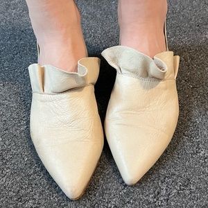 Women’s dress sling back shoes size 5 1/2.